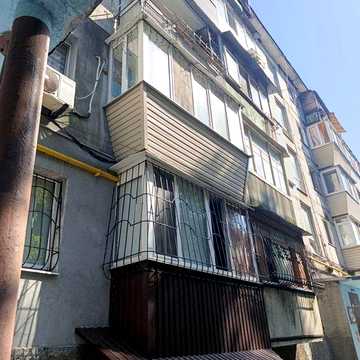 Продажа двухкомнатной квартиры под ремонт