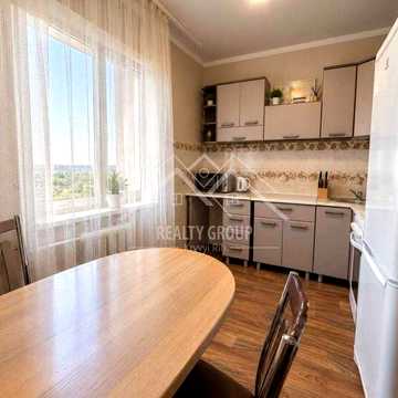 Продаж 3-кімнатної квартири по вул.Бизова (Дзержинка)