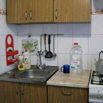 Продам квартиру на Салтовке в жилом состоянии.
