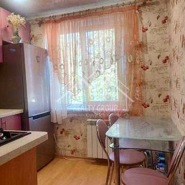 Продам 2- кімнатну квартиру з ремонтом (Тільги).