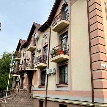Оренда двокімнатної квартири в клубному будинку.