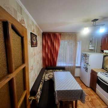 Продаж 3к Квартира Суворова вулиця