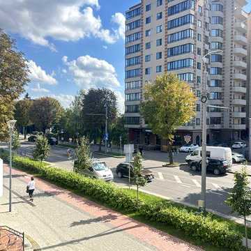 Продам 2-кімн. квартиру в Центрі! 2/5 поверх, цегла, пр. Волі (Власник)