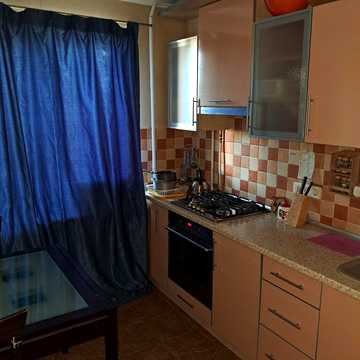 Олександра Кутузакія вул. (Ленінградська вул.), 3