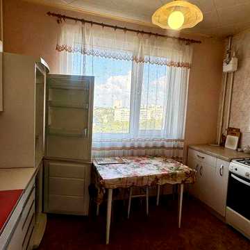 Сдам 1 ком квартиру , метро "Героев праці", вул. Нескорених 50