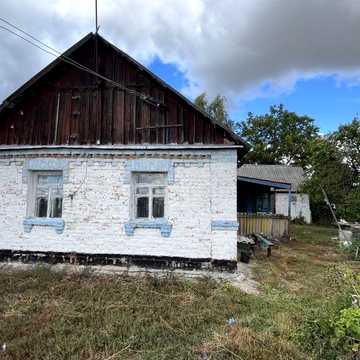 Продаємо будинок + велика ділянка землі | с. Махаринці | 5 хв до центру