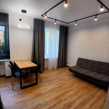 Продам 2-к кв. в центре | 50м2, 3/5, ремонт, 2 спальни, газ | м.Научная, м.Держпром