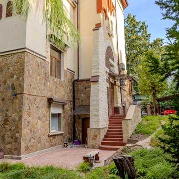 Без комісії! Продаж 5-ти кімнатної квартири по вул.Кубанська.