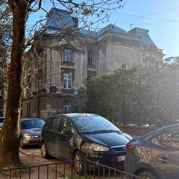 Продаж квартири в серці львова