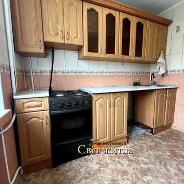 Продаж 2 к квартири в цегляному булинку