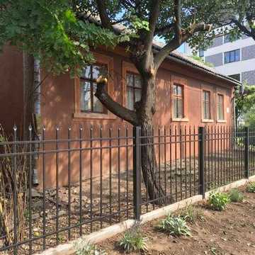 Продаж приватизованої ділянки з будинком та комунікаціями!