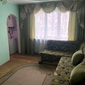 2-кімнатна квартира, вул. Сагайдачного з ремонтом і меблями