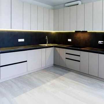 Продам 3 комнатную квартиру,  посёлок Котовского, Добровольского проспект.