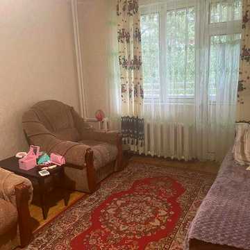 Здам 1-кімнатну квартиру на 2-му поверсі, район Болгарбуд. Ціна — 7 000 грн + комунальні послуги.
