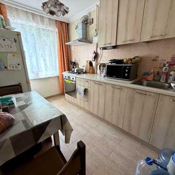 Продаж 3 кк на 2 поверсі!