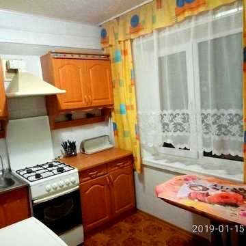Продам 2 кімн квартиру Петра Калнишевського 1А, метро "Героїв Дніпра" 10 хвилин