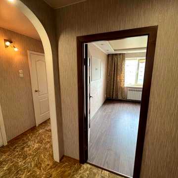 Продам 2-кімнатну квартиру. АГО. 10 мкр-н. Кінотеатр Мир.