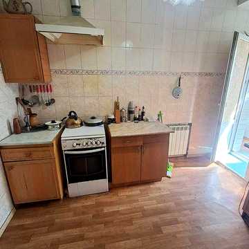 Продаж 2 кімнатної квартири сталінка по пр. Металургів