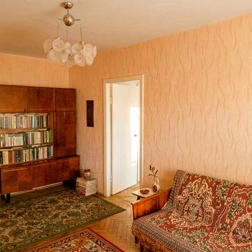 Оренда 2-к квартири 44 м² по вул. Київська (3/5, меблі, бойлер)