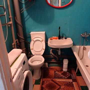 Довгострокова оренда 3к Квартира Професора Отамановського (Коломенська) вулиця
