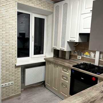 Продам 2-х кімнатну квартиру центр