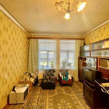 Продам 4 кімнатну квартиру