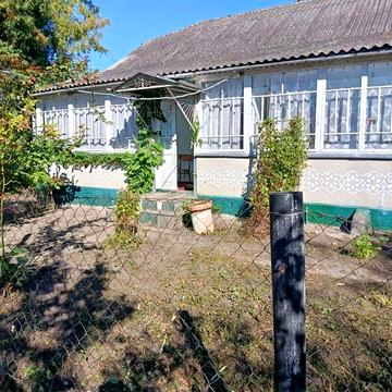 Продам доглянутий будинок в с. Томашівка (Ярмолинецький р-н), власник.