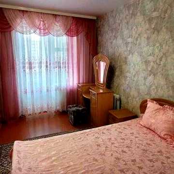 Продаж 3 кімнатної квартири. Виставка. Меблі і техніка залишаються.