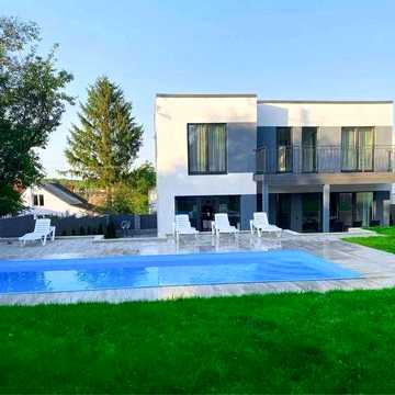 Оренда будинку з басейном с. Наварія 150м² 4 кімнати власне опалення