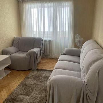 Кирилівська  129  двокімнатна