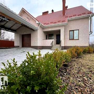 Довгострокова оренда 4к Дім Богдана Хмельницького вулиця