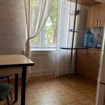 Здається 2 кімнатна квартира в Дзержинському районі .