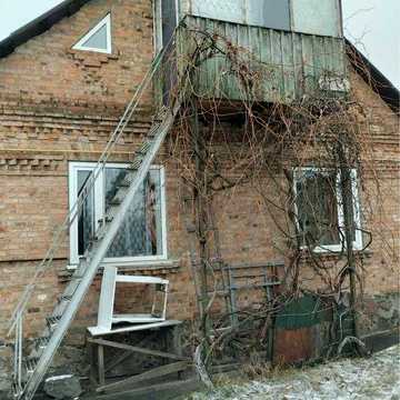 Здам окрему частину будинку в Старій Боярці.