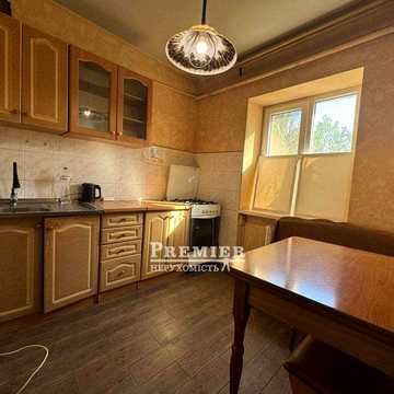 2 комнатная квартира улица Академика Филатова / Космонавтов