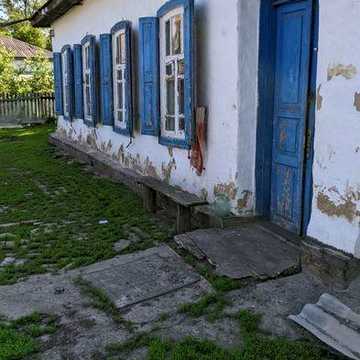 Продам будинок із прибудинковою ділянкою