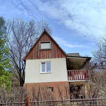 Дача біля Невицького замку