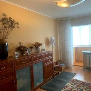 Сдам 3 комнатную квартиру на среднем этаже Ак.Королева/Архитекторская