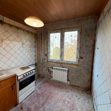 У продажу 3-кімнатна кв. на Салтівці 608 мкр.  перший будинок від м. Студентська.