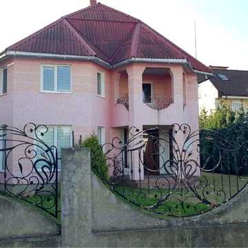 Продаж добротного будинку