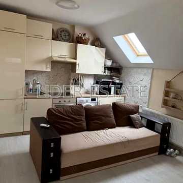 Продам 3-кімн. квартиру 61.3 м², 3/3 пов., Ужгород – комфорт і зручність в центрі міста!