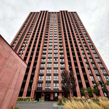 Продажа. ЖК. Dok 32 (Док 32 ). Оболонская набережная . Блокбастер Молл.