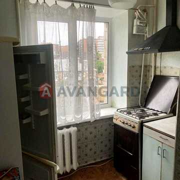 Продається 2-кімнатна квартира, вул. Академіка Янгеля, 85.