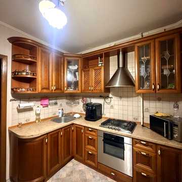 Продаж трьох кімнатної квартири. Сонячна.