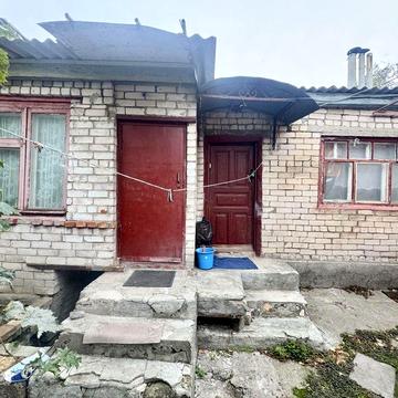 Продам трикімнатну частину будинку.