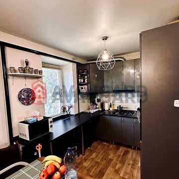 Продаж 2к Квартира Молодіжна вулиця