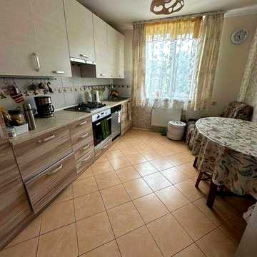 Продаж Будинок 4 кімнати