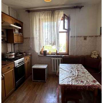 Продам 3 кімнатну чешку в районі вулиці Комарова
