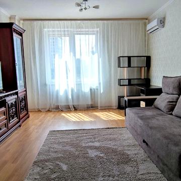 Академіка Глушкова просп., 9-В