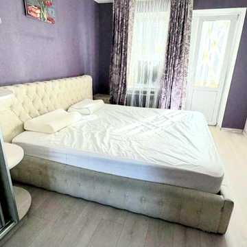 2к вул.Кирилівська буд.172 кондиціонер, бойлер 160ї0грн без комісії