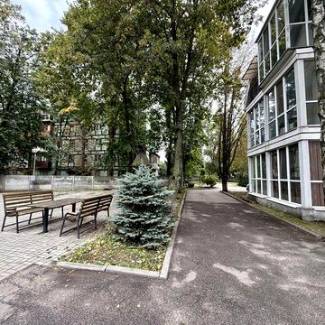 Оренда2-кімн квартири закритий двір 12 квартал